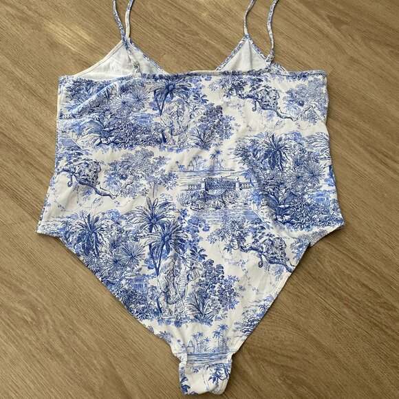 H&M Womens Patterned Bodysuit Sleeveless Spaghetti Strap White Blue Size XL - Picture 3 of 8